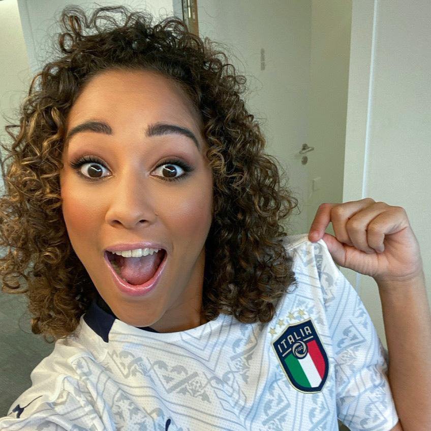 lequipedusoir's tweet photo. [🚨🎁ALERTE CADEAU🎁🚨]

Les amis, ce soir @vsainsily vous fait gagner le maillot de la 🇮🇹#SquadraAzzura !🇮🇹

Pour tenter votre chance: 
🔁RT &amp; Follow ✅

🤞Bonne chance !🤞

Tirage au sort en fin de P2 @lachainelequipe 
#EDS @azzurri @pumafootball @PUMA https://t.co/1wqI71Ct9M