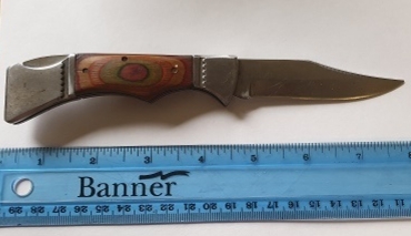 MerPolKnowsley's tweet photo. #OpTarget- ARREST π Matrix officers patrolling the Northwood area of #Kirkby have arrested a 28yr old male following the recovery of this #Knife today. Colleagues #stopsearched a male on Simonswood Lane this afternoon. Knife found inside his coat pocket. Remains in #custody β¬οΈ https://t.co/6dNxAYnjdu