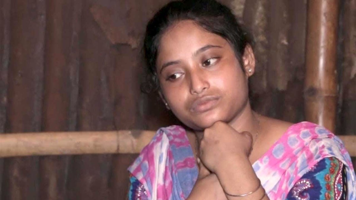 Child marriages have been on the rise during the pandemic as COVID-related lockdowns have kept youngsters out of school and, in some cases, confined them in close quarters with sexual predators. bit.ly/33PWd0A #voaworthofagirl <a href="/Prashan56033919/">Prashanti</a> <a href="/GinaOkpeh/">Okpeh Gina</a> <a href="/majumdar_swapna/">swapna majumdar</a>