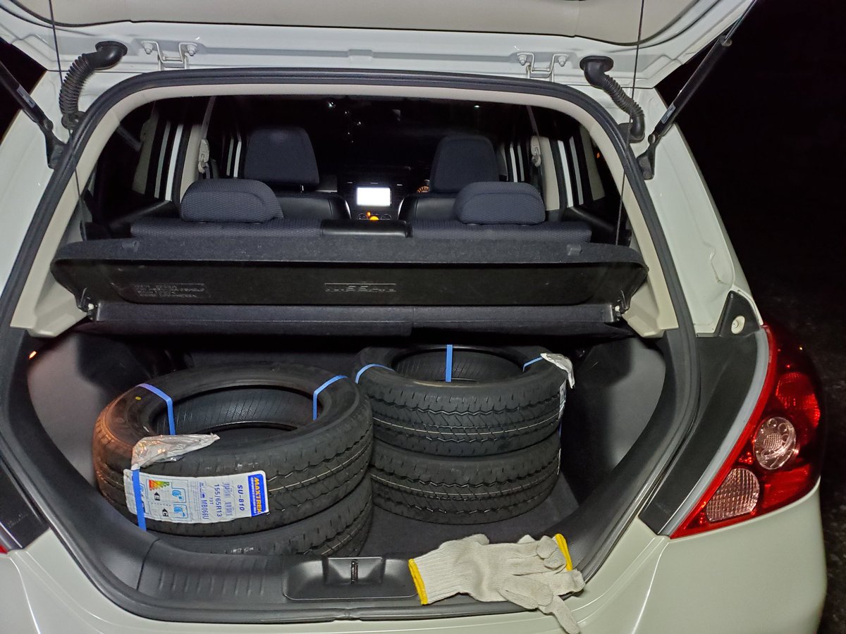 タケちゃん 車の人 まじティーダありだな サイズがホントにちょうどいい 大人４人だったらゆったり座れるし サイズがコンパクトだから運転しやすいし ５ナンバー の偉大さを感じた ５ナンバーでもノアとかヴォクシーのフルサイズはダメよ笑 車重重すぎず