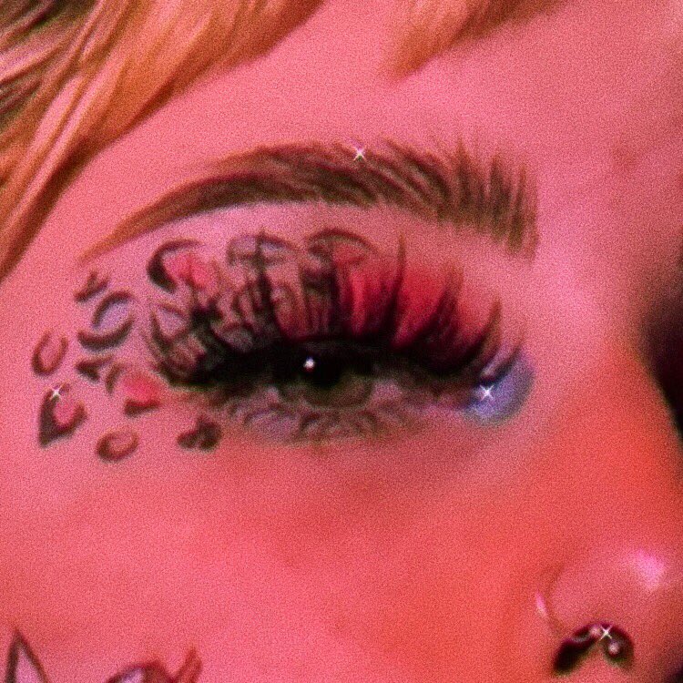 polygraph_eyes's tweet photo. leopard print, angel, baby blue &amp; pink: quick makeup to celebrate the MV of #cottoncandy !!🍬💕💞🐆🍭🏹👼🏼🍓 https://t.co/LYfNjOekza