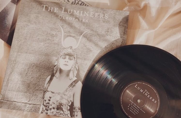aesthetichound's tweet photo. #thelumineers #celopatra #aesthetic #aesthetics #aestheticpics https://t.co/IGo2H39DNe