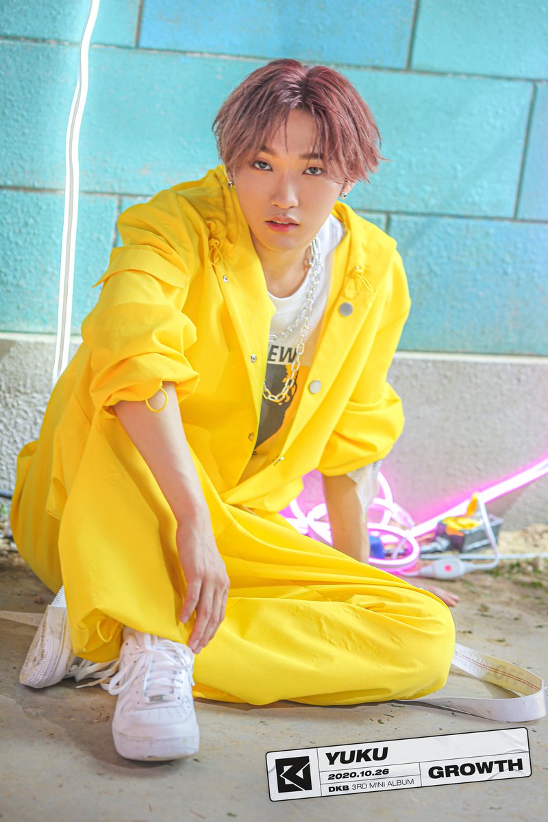 DKBfanbaseINA's tweet photo. DKB telah merilis Photo Teaser #2
ECHAN, D1 dan YUKU yang berkonsep dengan style HipHop. akan comeback pada tanggal 26 Oktober ini @DKB_BRAVE
#DKB #다크비 #BB #비비 #DKBfacts #DKBindonesia #BBindonesia #COMEBACK #BRAVE #ECHAN #D1 #TEO #GK #HEECHAN #LUNE #JUNSEO #YUKU #HARRY_JUNE https://t.co/yLKy1faw6v