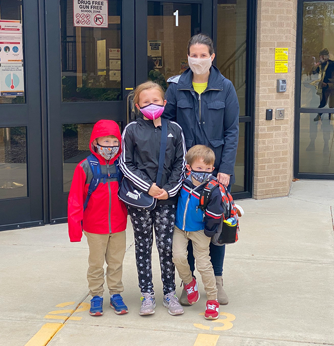 GlenEllynD41's tweet photo. Welcome back to school to our kindergartners, 1st and 2nd graders today! Use hashtag #2ndFirstDayD41 on social media and share photos of your blended and remote learning students, or send photos to webmaster@d41.org #d41strongertogether https://t.co/o24nsyWTJ0