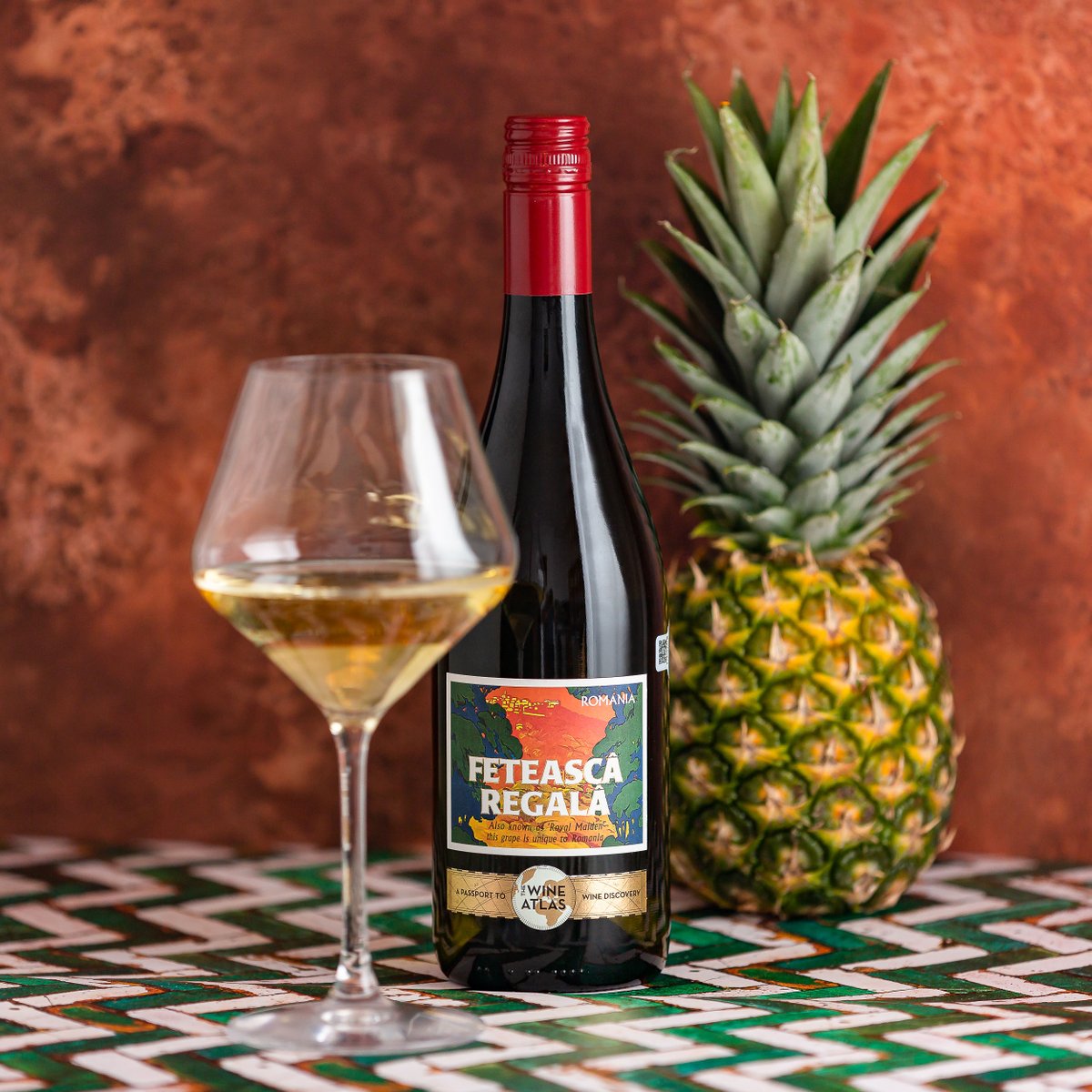 Wine Atlas' Feteasca Regala is the perfect match for rice salads and Asian stir-fries, available in the UK at Asda for £5.25

#weekdaywine #wineatlas #romanianwines #cramelerecas #winediscovery