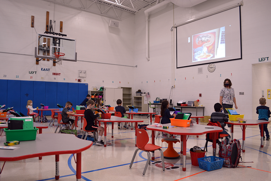 GlenEllynD41's tweet photo. Welcome back to school to our kindergartners, 1st and 2nd graders today! Use hashtag #2ndFirstDayD41 on social media and share photos of your blended and remote learning students, or send photos to webmaster@d41.org #d41strongertogether https://t.co/o24nsyWTJ0