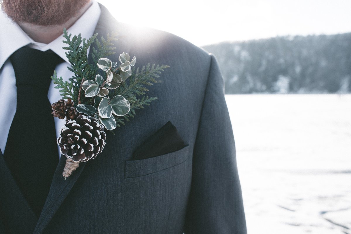 Are you looking for #winterwedding #transport? Don't forget to read our winter wedding chauffeur tips here bit.ly/37sMOf4 #chauffeurhire #wedding #winter #chauffeur #weddingtransport #weddingcarhire #weddingcar #weddingplanning #weddinginspiration #weddingplanner