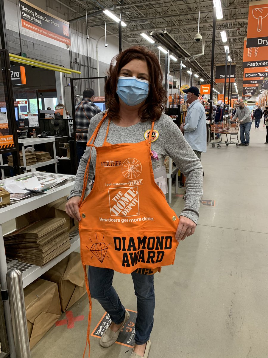 WHOOOOOO!! Congrats to Heather on receiving her DIAMOND award!!!!!