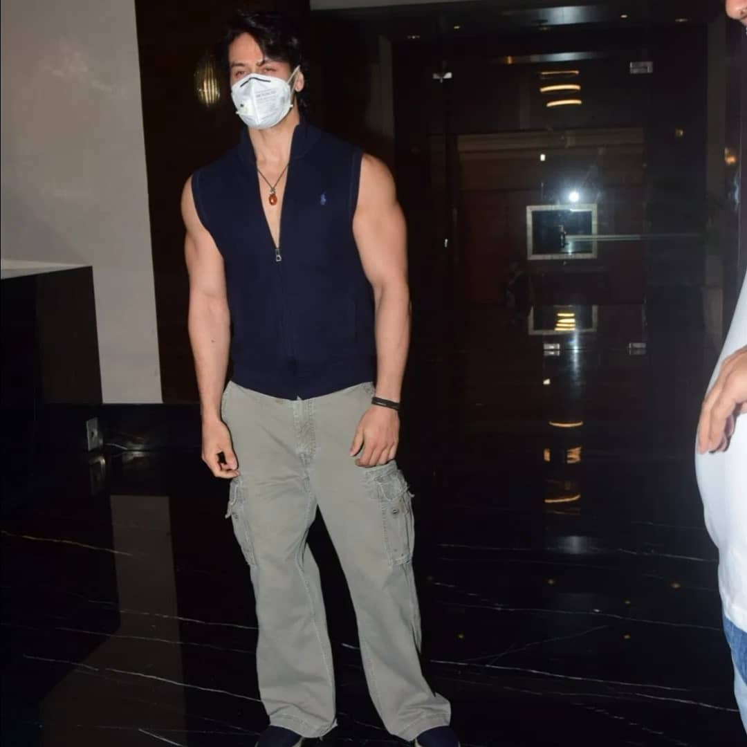 Tiger Shroff at the poster launch of #DEHATIDISCO

@iTIGERSHROFF #TigerShroff #TigerKiCrazyNidhi