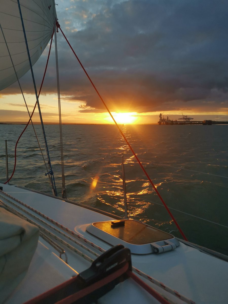 Out river medway #hamiltonsailing #yachts #picoftheday #northsea#AnchorUp