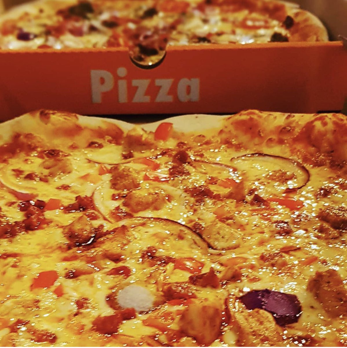 flamingcrust's tweet photo. Takeaways continue as normal from tomorrow evening.
Pre orders from 4.30pm.
#eatintohelpout #flamingcrust #takeaway #pizzapic #pizzeria #pizza #supportlocal #eatlocal #discoverni https://t.co/9M2Pred8h3