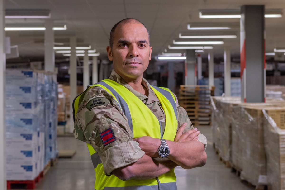 BritishArmy's tweet image. Maj Eb Mukhtar, who created a vital e-portal for delivery of PPE to the @NHSuk during the early stages of the #CoronaVirus pandemic is to be awarded an MBE. The improvements he made to the system helped to ensure #NHS hospitals did not run out of PPE. ow.ly/H2Bt50BTymZ