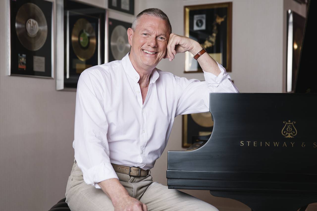 Happy Birthday to Richard Carpenter! Hope you\re On Top Of The World today!  