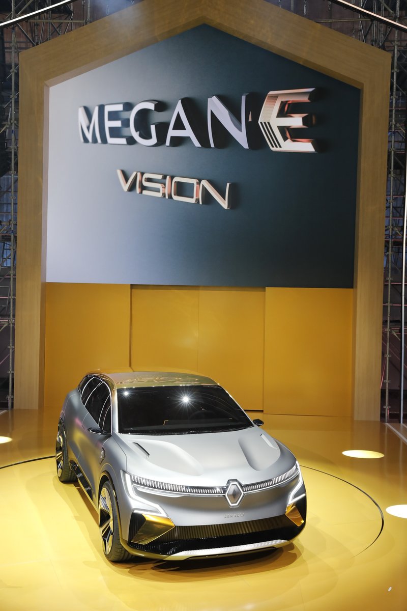 EHcars's tweet photo. Yeni #Renault Megane, çarpıcı görüntüsü ile en güzel konsept görüntüsünde.
30 dakikalık hızlı şarj ile 200km ve maksimum 450km (WLTP) menzilli #MeganEVision 2021 yılında üretimine başlanacak
#CMFev #eways #RenaultEWAYS @Berkan_Bayram https://t.co/VUvNXJL4kd