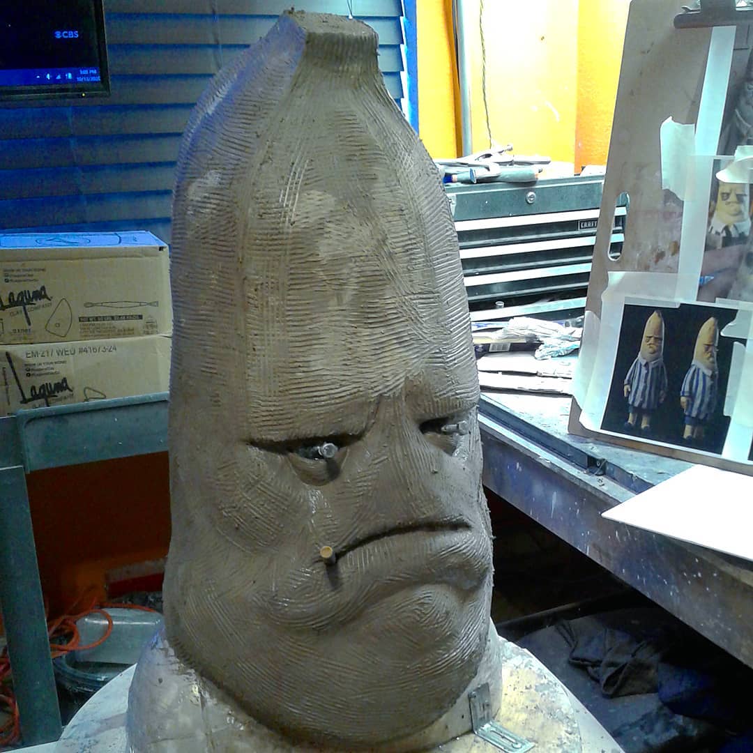 karrver's tweet photo. Rotten Banana in pajamas!!!! The excitement to finish this is over whelming!!! Gonna be such a fun Cosplay to wear on the Con floor fooooo sho!
#cosplay #bananainpyjamas #Halloween #propmaker #maskmaker https://t.co/HPwufWykqG