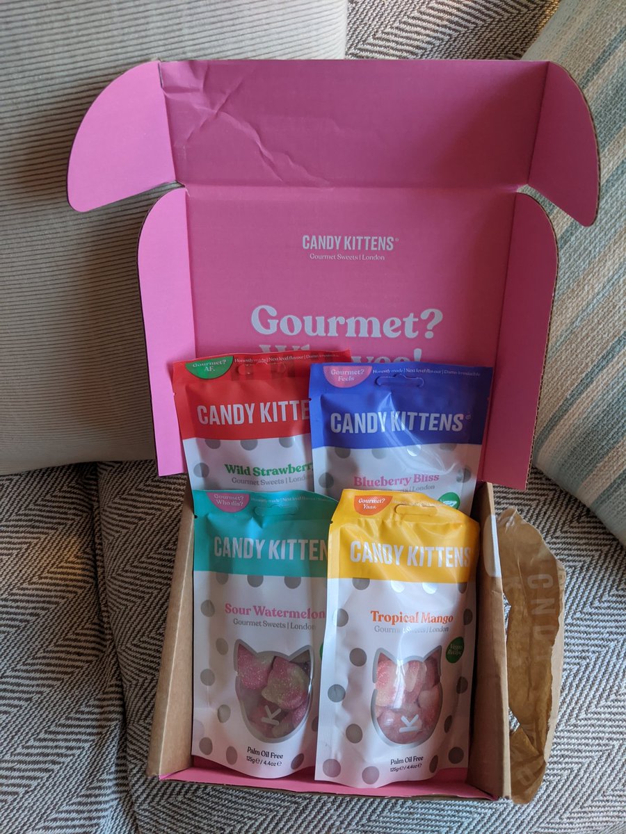 nigelco75's tweet photo. Some random vodafone offer to get this for free (I had to pay £2.99 p&p) so after a lovely #WednesdayLunchClub on a Thursday at Cote (beef bourguignon world class as ever) this has a Thursday evening tea written all over it. https://t.co/EFqQhiEoeG