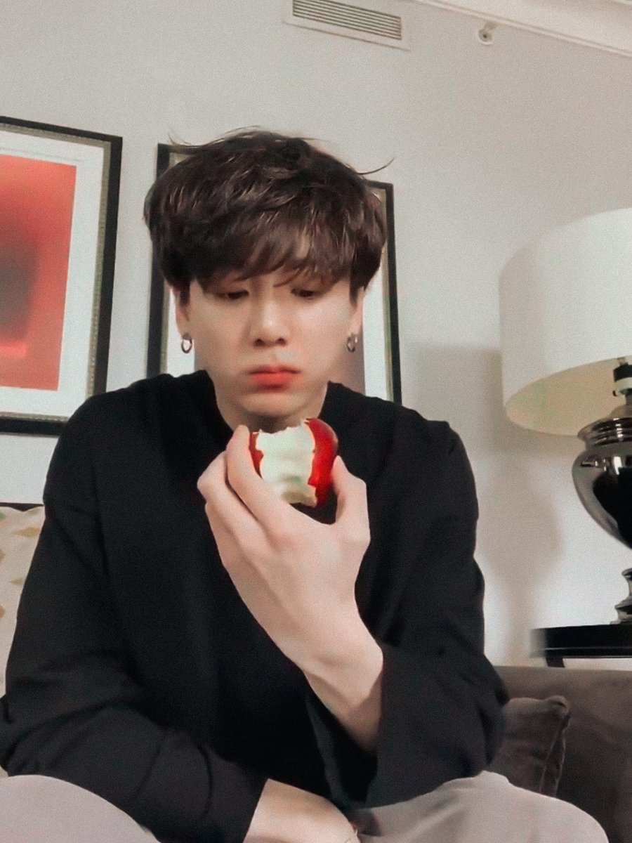 정국 tweet media
