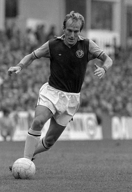 robertmdaws's tweet photo. #RayGraydon @AVFCOfficial #AVFC https://t.co/RwLLyqmZuF
