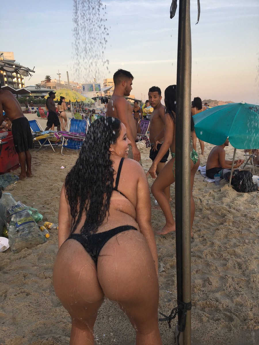 evelyncsf19's tweet photo. tbt dessa prainha 🥰🥵 https://t.co/RXhOjIQv23