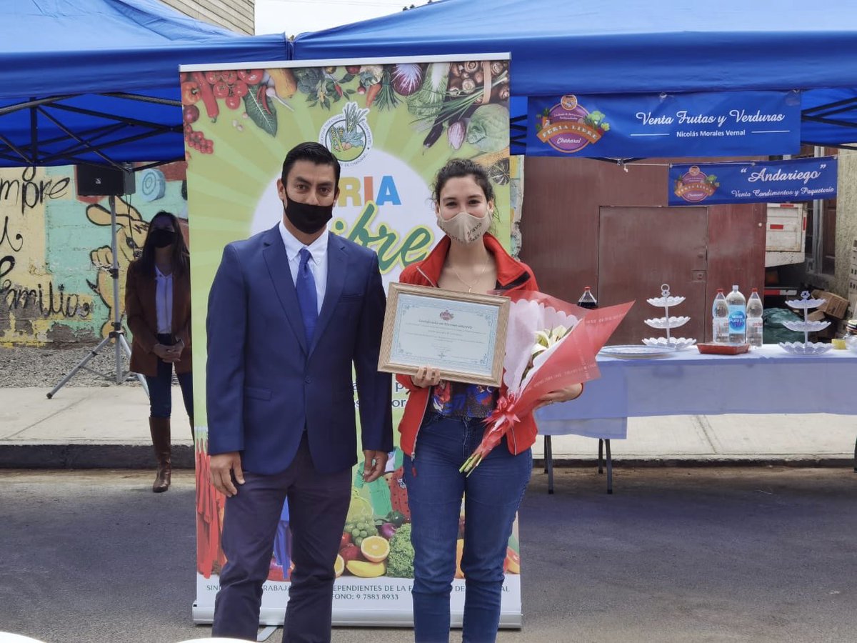 SercotecAtacama's tweet photo. ⭐ Hoy nuestra directora @BassiBravo , en compañía del @GChanaral, @AtacamaEconomia y autoridades regionales, hicieron la entrega de activos a la feria libre de Chañaral, los cuales irán en directo beneficio de los 101 socios. Exito para todos. https://t.co/OAqSMlDdQv