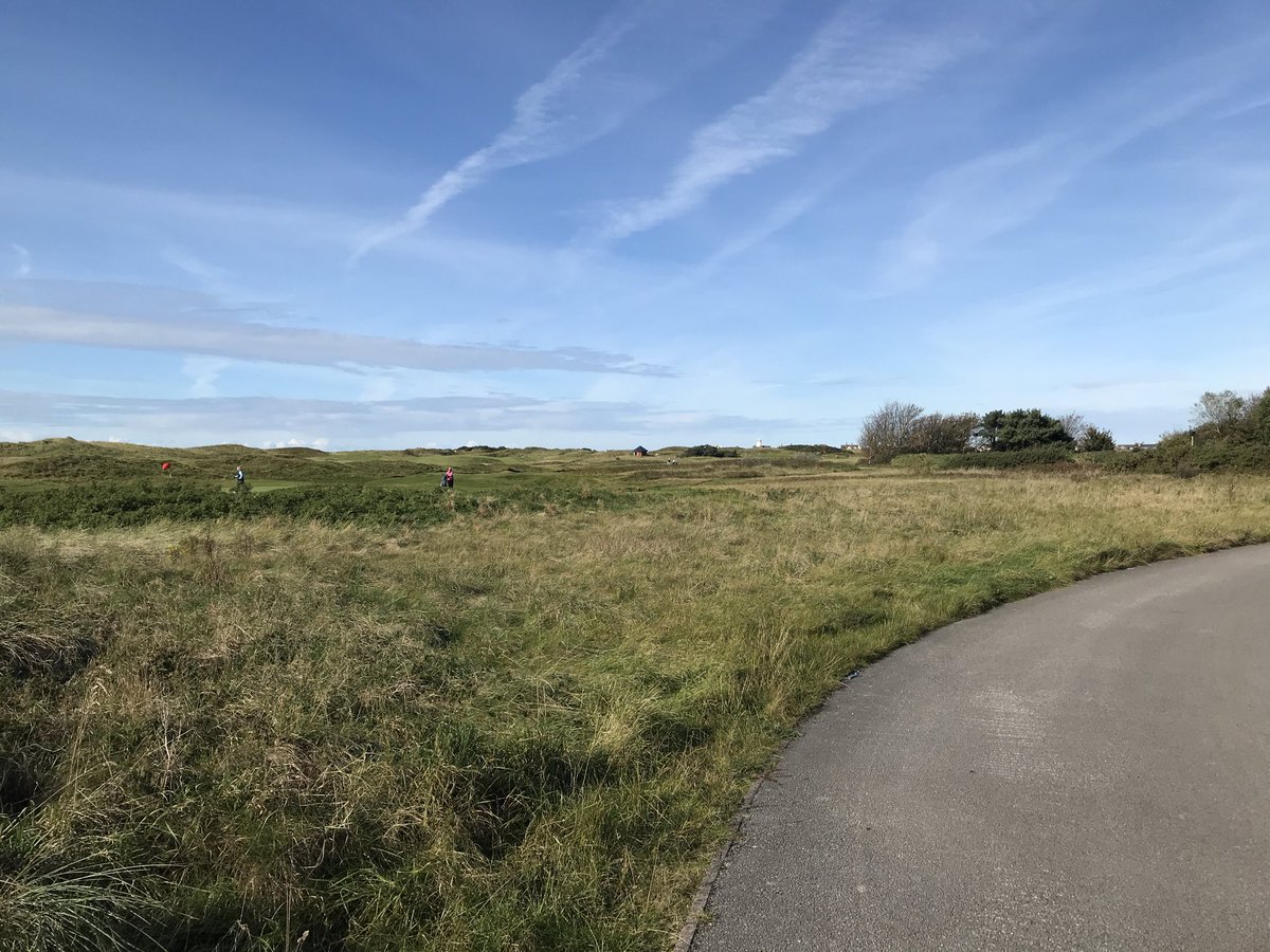 Great how most of the UK’s links courses have public footpaths running through. No better way to get to the beach.