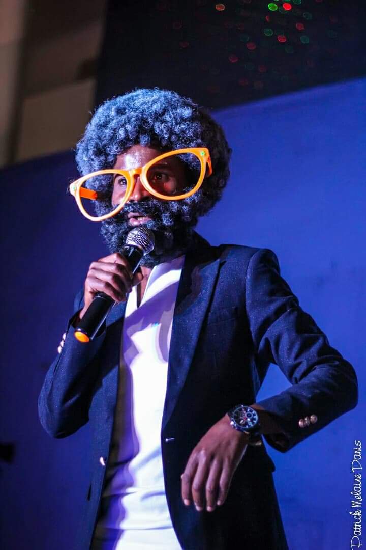 KivuArts's tweet photo. @mzee_mbukuli_officiel est un artiste comédien aux multiples talents. Il est l'incarnation de plusieurs personnages bien connu dans sa ville de Goma, où il évolue depuis, mais aussi au niveau de la RDC et en dehors de frontières congolaises. https://t.co/BJzlWcVQxR