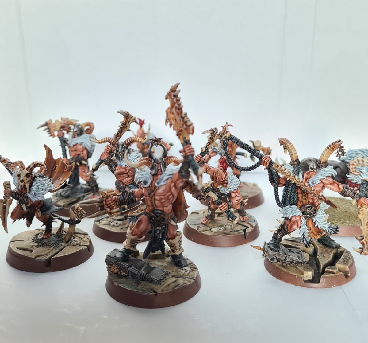 HandsVsWorld's tweet photo. #WarhammerCommunity #PaintingWarhammer #AgeofSigmar #Warcry #UntamedBeasts #HeartEater #Preytaker #PlainsRunner #FirstFang #Beastspeaker #RocktuskProwler #HunttheHunter https://t.co/DVgjrkYEG5