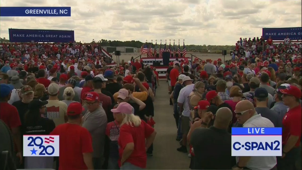 Trump is about to have another superspreader rally in Greenville, North Carolina. Follow for a video thread.