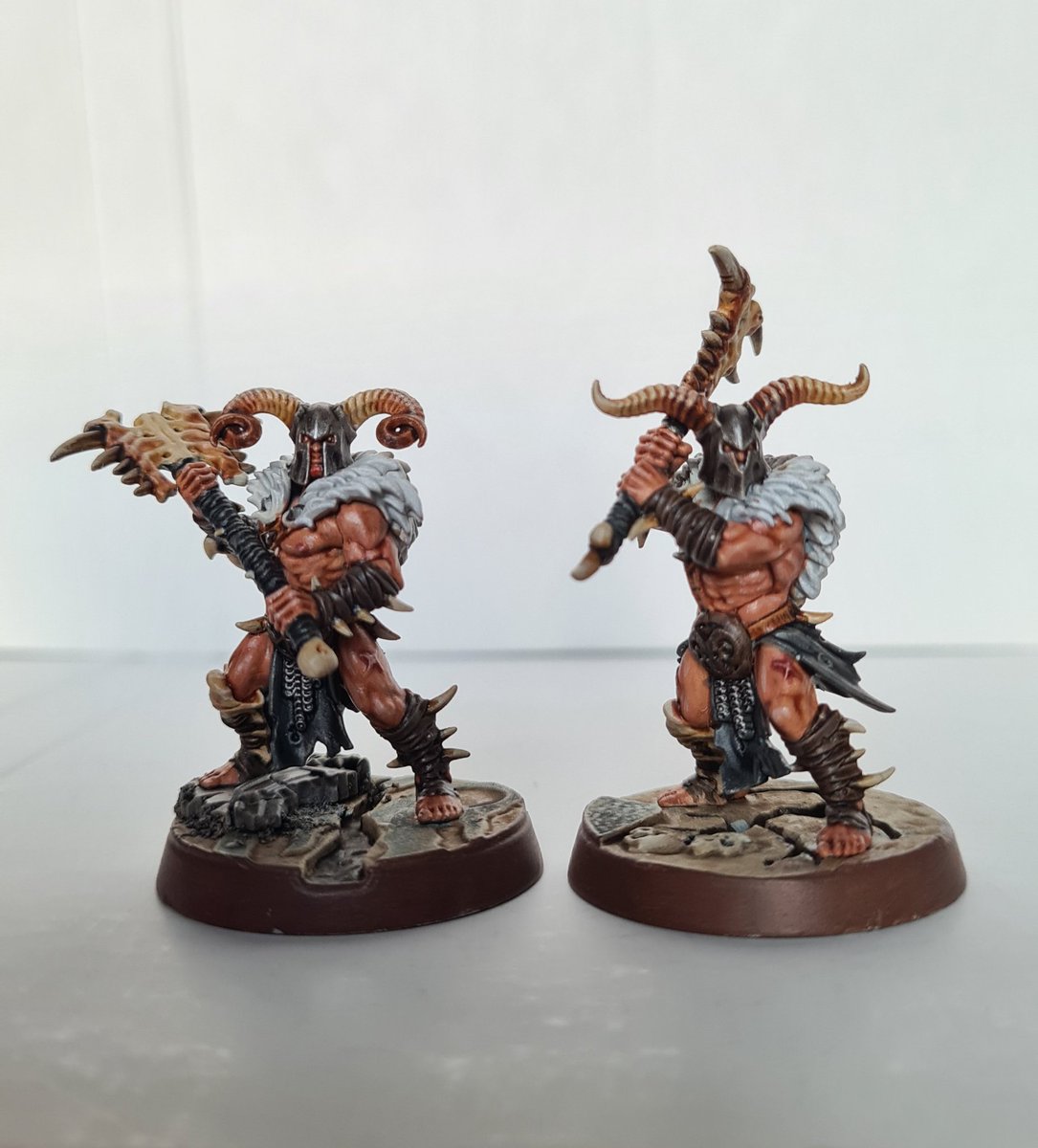 HandsVsWorld's tweet photo. #WarhammerCommunity #PaintingWarhammer #AgeofSigmar #Warcry #UntamedBeasts #HeartEater #Preytaker #PlainsRunner #FirstFang #Beastspeaker #RocktuskProwler #HunttheHunter https://t.co/DVgjrkYEG5