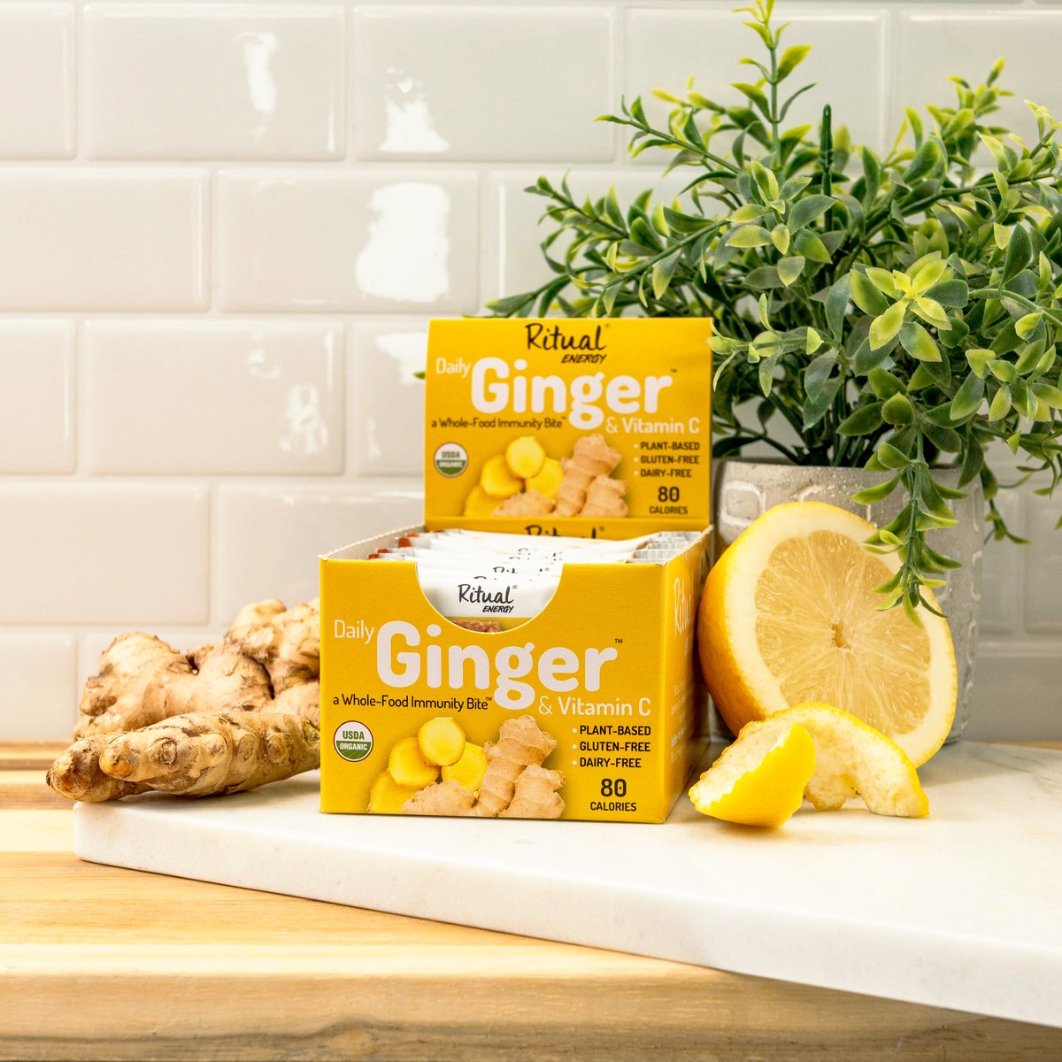 RitualEnergy's tweet photo. Our new ginger immunity bite is...⁠
⁠
🌱Plant-based⁠
🥖Gluten-free⁠
🐄Dairy-free⁠
🍋And Full of Flavor⁠
⁠ https://t.co/juPlJhLIeK