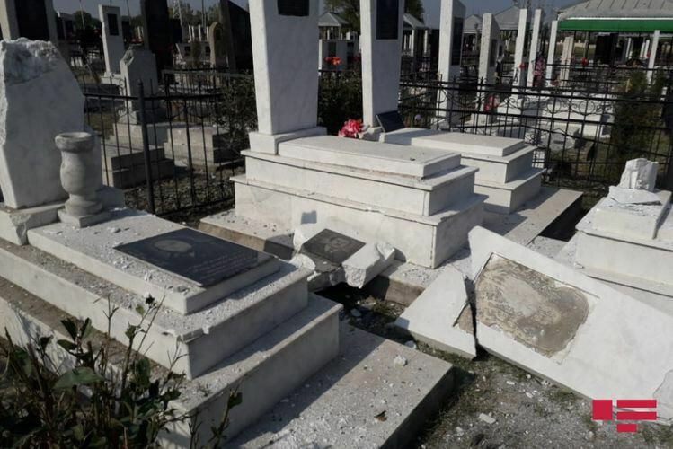 Today armenia attacked and killed  people who was burying their relatives.
They are still attacking on civilians even to deads...
#DontBelieveArmenia 
#ArmeniaKillsCivilians 
#PrayForTartar
#DontBelieveArmenia 
#StopArmenianTerrorism 
#KarabakhisAzerbaijan