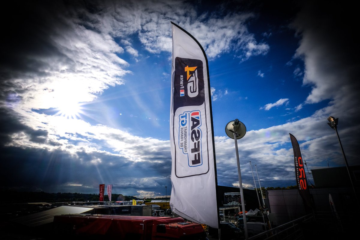 ffsa_gt's tweet photo. Journée d'installation pour les concurrents du #FFSAGT sur le @AlbiCircuit 🛠✔️

Les GT4 prendront la piste dès demain avec les essais libres 1️⃣ à 13.40 !

ℹ️ Plus d'infos : https://t.co/1TMuJye23f https://t.co/FjKg4M5nk8