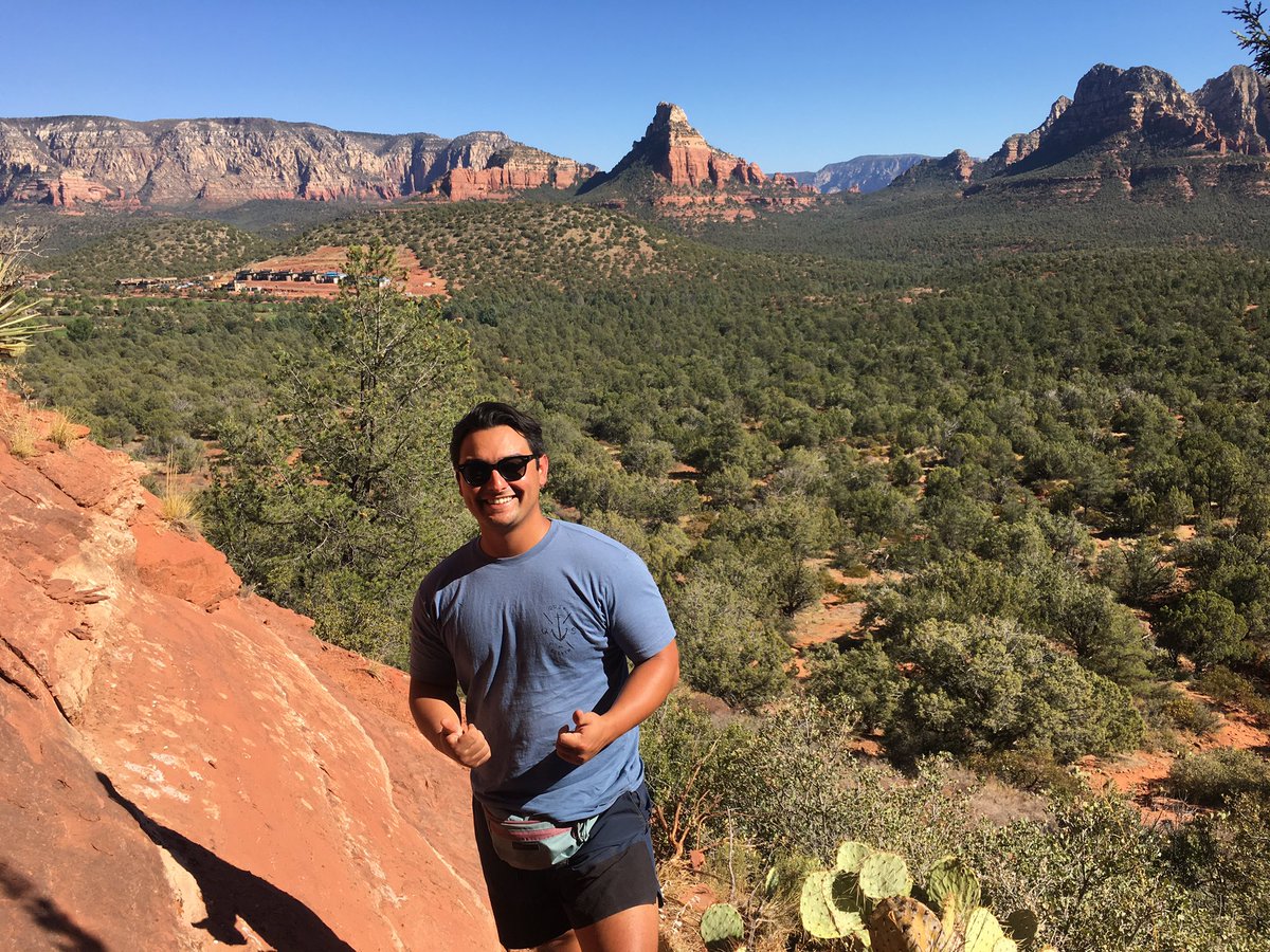HeyItsHuntah's tweet photo. #birthingcave #sedona https://t.co/6aUOXlEA6w