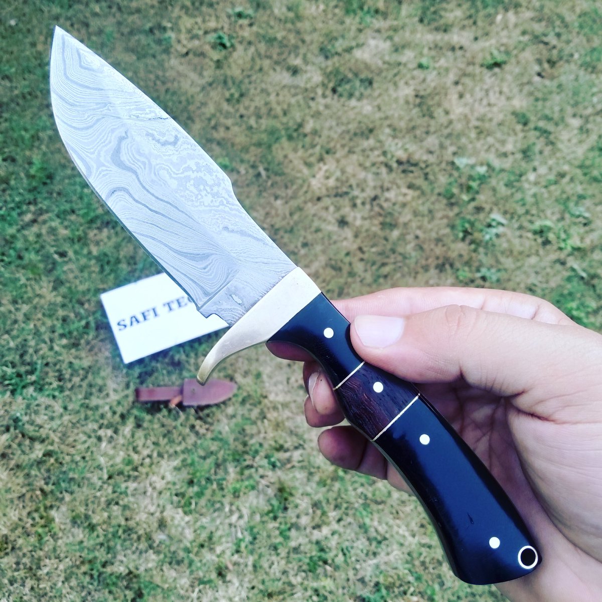 safi_techs's tweet photo. Damascus steel hunting knife with bull horn and wood handle.

Available on website 

#knifemaker #knifecommunitiy #knifemakingsupplies #knifelover #knifedesign #knifeaddiction #knifestagram #knifefanatics #knifeskills #knivesporn #knivesdaily #knives #knivesmaker #damascussteel https://t.co/f0EnvJvEd1