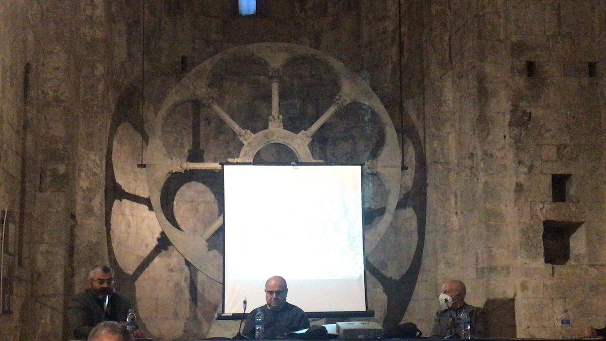 carmesais's tweet photo. Eudald Camps, reivindica una ecologia no ingènua, en la qual L’empremta de l’home forma part del paisatge (+contemporània?), posant com exemple treballs de Pere Noguera dels anys 80. Taula rodona  Festival Art i Gavarres a St Pere de Galligants, amb Ester Xargay, Noguera i Selles https://t.co/f6tpt6yuiA