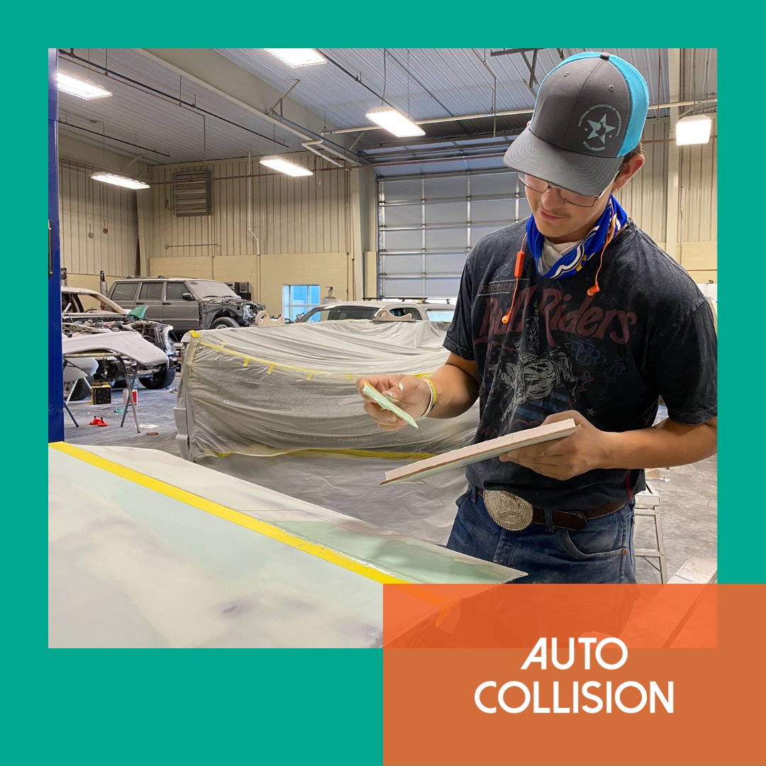 SRTCMonett's tweet image. Check out Garrett as he is glazing over a body line! #autocollision #scotttech