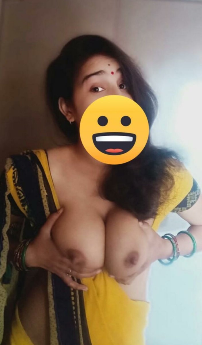 RaniSharma69's tweet photo. आज कल मै बहुत कामुक होती जा रही हूं अपने बूब्स को रात में मसल मसल कर और बड़ा कर रही हूं https://t.co/C0j54RyhWz
