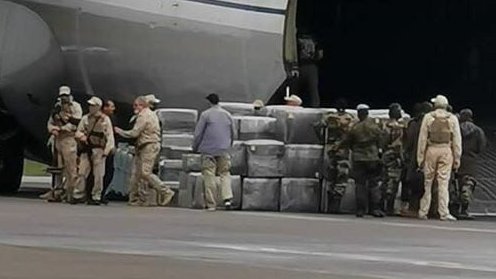 Russia delivered a batch of 10 BRDM-2 vehicles to the Central Africa Republic today with another 10 set to arrive next week. It looks as though Russian private military contractors were on hand for the transfer. 9/ https://vk.com/milinfolive?w=wall-123538639_1619874&z=photo-123538639_457489364%2Falbum-123538639_00%2Frev https://ria.ru/20201015/mashiny-1579979621.html