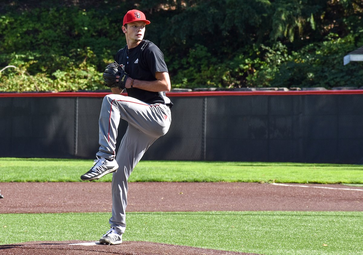👏Congrats <a href="/RileySinclair52/">Riley Sinclair</a> for being named the WAC's 𝐁𝐄𝐒𝐓 freshman pitcher and ranked second-overall in the league by <a href="/PerfectGameUSA/">Perfect Game USA</a> 😤👊