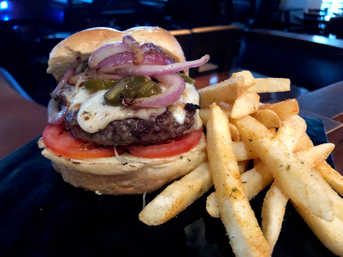 Join us at <a href="/downtownbleu/">Bleu Restaurant</a> and the Westin Lobby Bar for Burger &amp; Craft Draft Thursdays! Enjoy Happy Hour from 4:30pm – 6:30pm along with our burger specials! This week we're featuring Chef Tammara Bryant’s Mexican Burger and Memphis Made Cat Nap IPA! downtownbleu.com