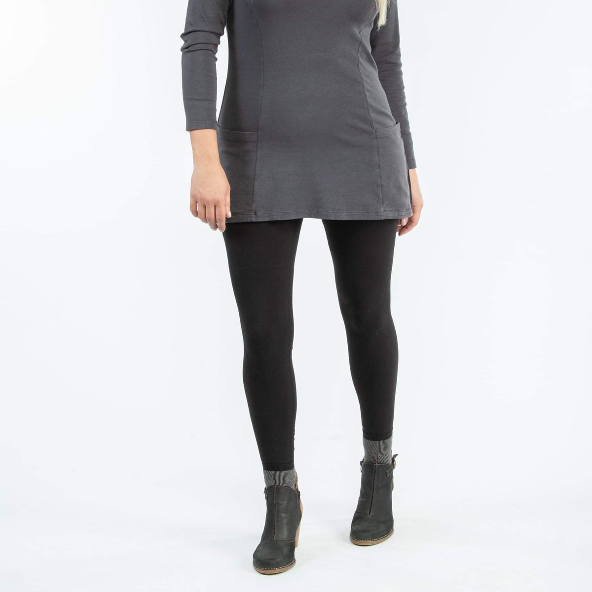 ZeeBeeMarket's tweet photo. It's Legging Season!! Layer up your look with @MaggiesOrganics. One small way to celebrate #FairTradeMonth
>Pick up a pair online and pick them up curbside https://t.co/eRcWo4yBUR
#zeebeemarket #fairisthenewblack #ethicalshoping #FindFairTrade #FairTradeSolidarity https://t.co/O35Gdwg5Bw