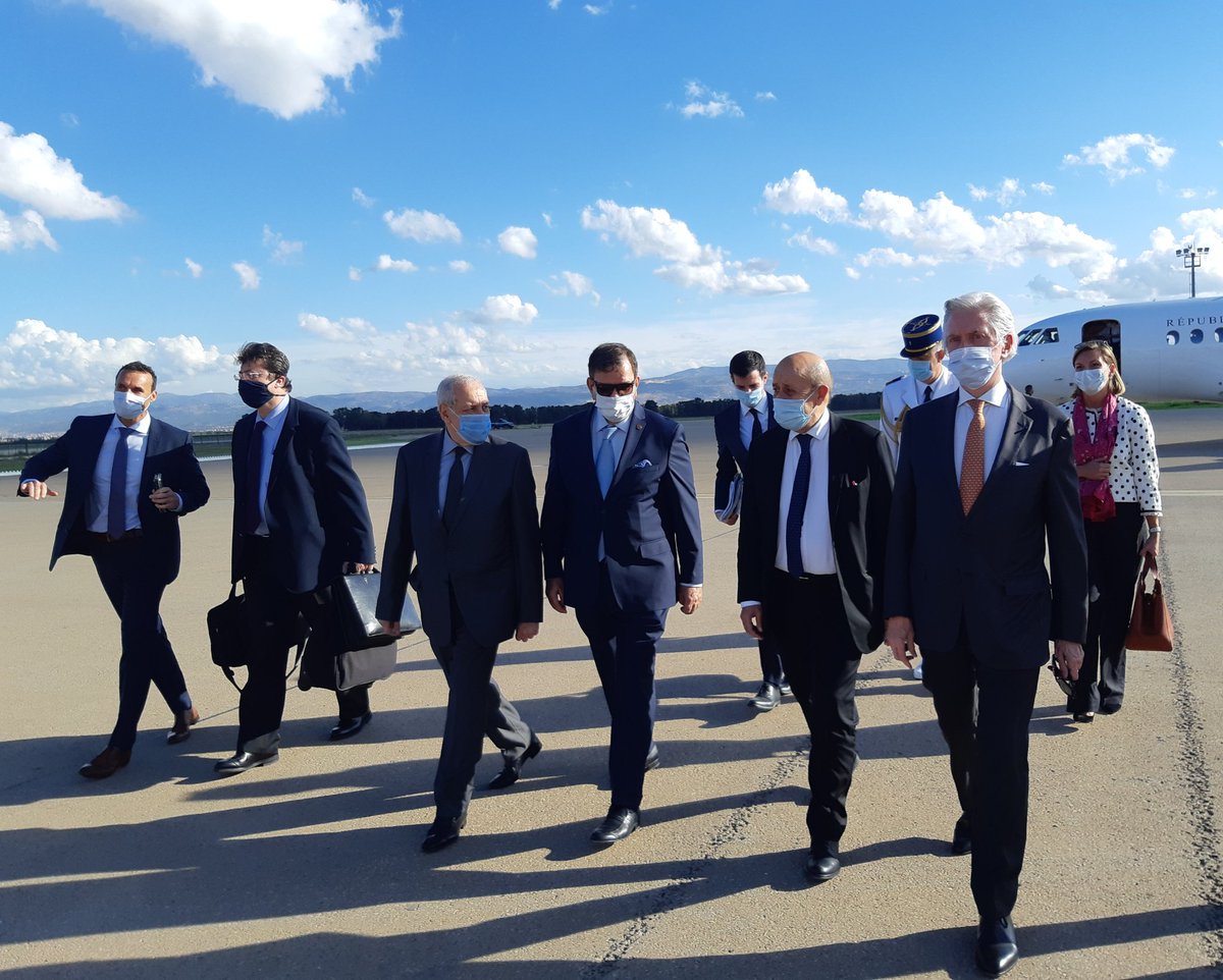 #Algeria
@JY_LeDrian is in Algiers today & tomorrow, for meetings with @tebbouneamadjid, @dz_pm_djerad and his counterpart Sabri Boukadoum on regional matters (Libya, the Sahel) and on the transition process in Mali.
Our statement: https://t.co/3qrzSAKacT
📸 @ambafrancealger https://t.co/9SFigO5Oax