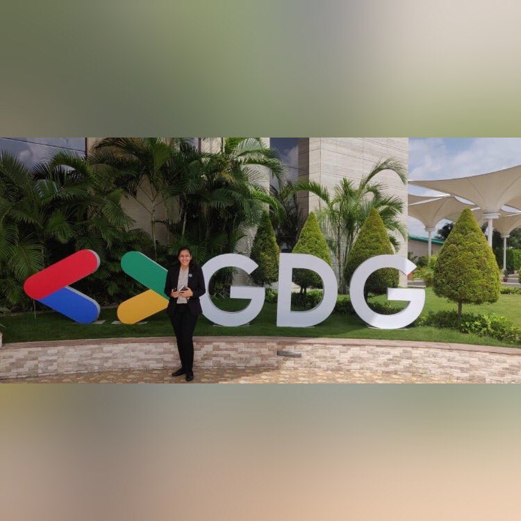 ShachitaJain's tweet photo. Cheers to the memories of Devfest’19!💥

How cool it was when everything was in person. :( 

And now it's just one day to go for Devfest’20! 😍
Really excited and hyped up for this new virtual era! 💃🏻

#tbt #devfest2020 #gdgindore #gdgcloudindore #wtmindore #devfestindia https://t.co/h2IJ3ITbrg
