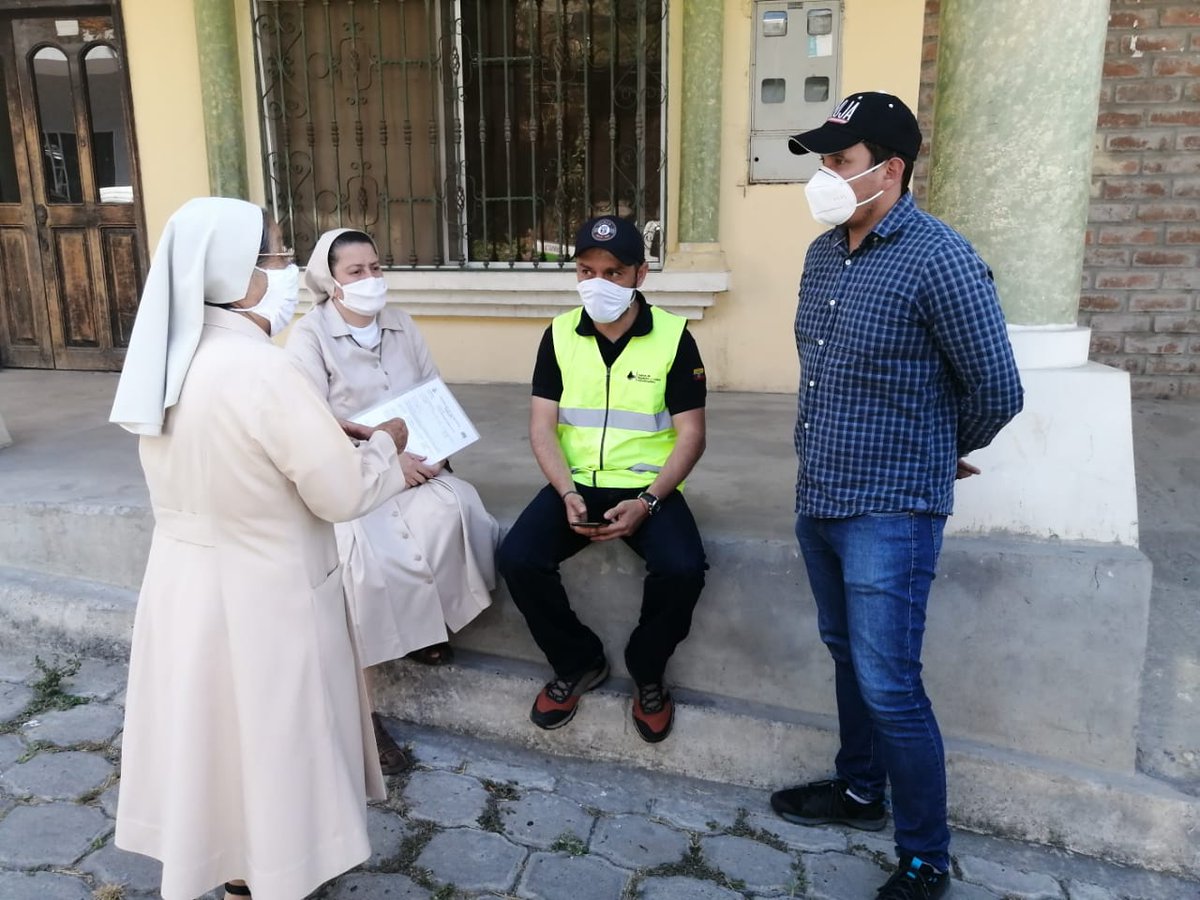 #Macará | #EnLojaNosCuidamosTodos 

✅En Jefatura Política se recepta documentación para actualización de datos para adquisición de GLP en apoyo a personal de @ARC_EnergiaEc.

✅TP Larama coordina actividades con médico rural del Subcentro.