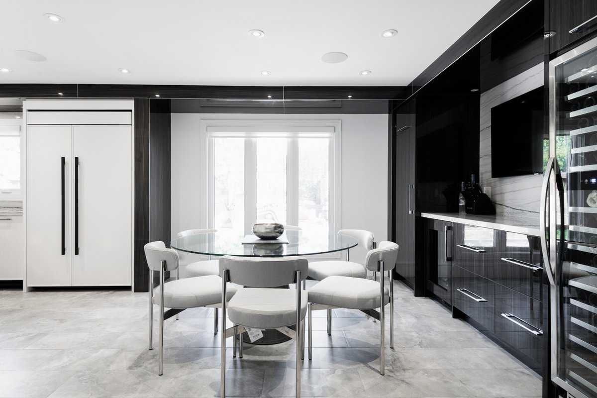 PureKitchensInc's tweet photo. The best moments happen gathered around the table. Our team specializes in crafting one-of-a-kind kitchens, whether you want a open-concept or close knit space. Contact Pure Kitchens today!
#PureKitchens #KitchenGoals https://t.co/Q4deLRTFzB