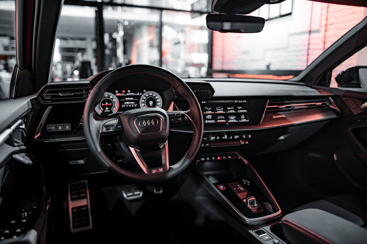 audispain's tweet photo. ¿280 caracteres para presentar en un tuit al nuevo Audi S3 Sedán? Mejor que las imágenes se expresen por ellas mismas. 

❤️ Si te estás frotando los ojos
RT Si quieres que sea trending topic
#AudiS3Sedan https://t.co/FaAFKowJsi