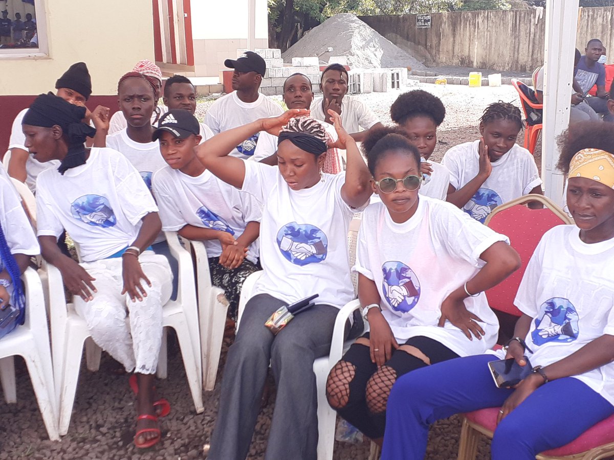 La #paix en tant que vecteur d'un Developpement durable. #Axe #Littorale pour une Guinée sans violence. #TL224 #GN #Ratoma
<a href="/unfpa_guinee/">UNFPA GUINEE</a> @Affelayfatima21 <a href="/GuineeGDD/">GDD</a> <a href="/Ajpeg2/">Ajpeg</a> <a href="/mohamed_thiombe/">Mohamed CAMARA</a> <a href="/EngageesLa/">Femmes Engagées pour la Salubrité</a> <a href="/sciptomus/">Louis M Sarah</a>