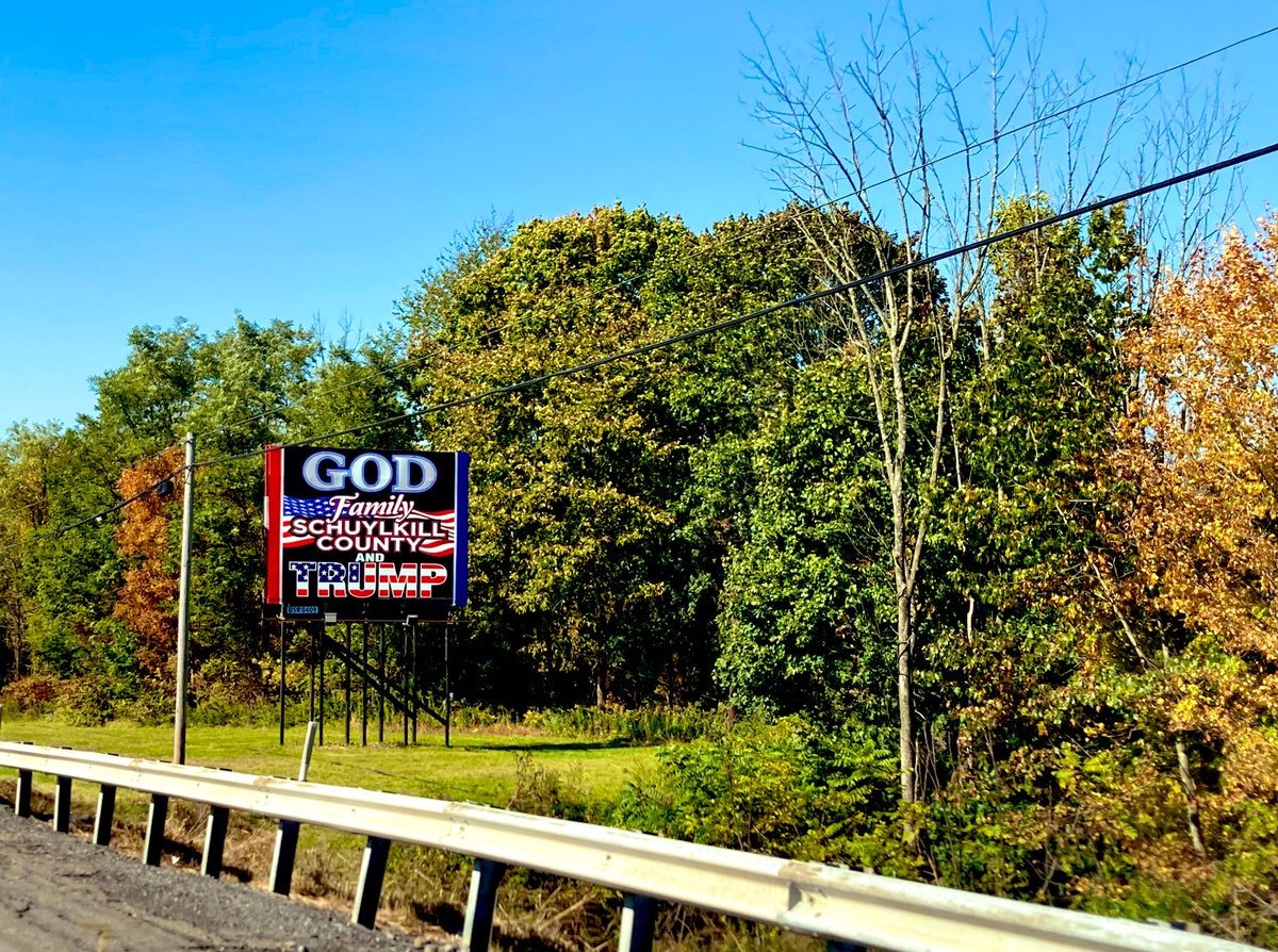 jepence's tweet photo. Spotted in Schuylkill County, PA #Trump2020 🇺🇸 https://t.co/y1MHz1pMKJ