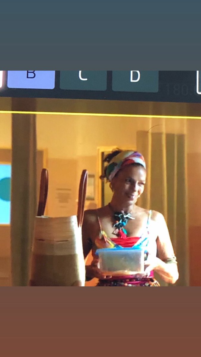 lizbourgine's tweet photo. Répéter Jouer Tourner 
Rehearsing Acting Shooting 

Et aimer ça - Loving it 
#deathinparadise #meurtresauparadis #Guadeloupe #deshaies #catherinesbar #catherine4mayor @BBCOne @France2tv  @F3PaysdelaLoire #acting #jouer #repeter #rehearsing https://t.co/avmuznP7Pw