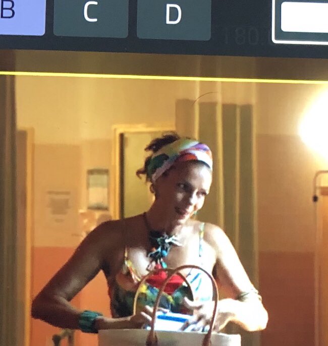 lizbourgine's tweet photo. Répéter Jouer Tourner 
Rehearsing Acting Shooting 

Et aimer ça - Loving it 
#deathinparadise #meurtresauparadis #Guadeloupe #deshaies #catherinesbar #catherine4mayor @BBCOne @France2tv  @F3PaysdelaLoire #acting #jouer #repeter #rehearsing https://t.co/avmuznP7Pw